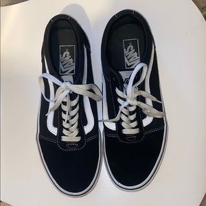 black low top vans